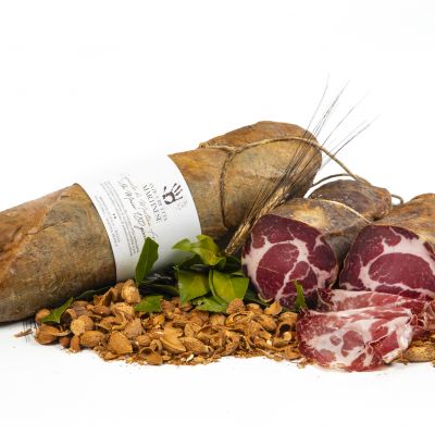 Salame leggermente piccante martinese a staffa